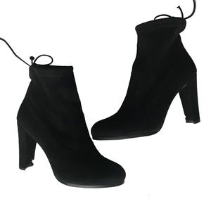 Stuart Weitzman Glove Tie-Back Ankle Bootie size 5